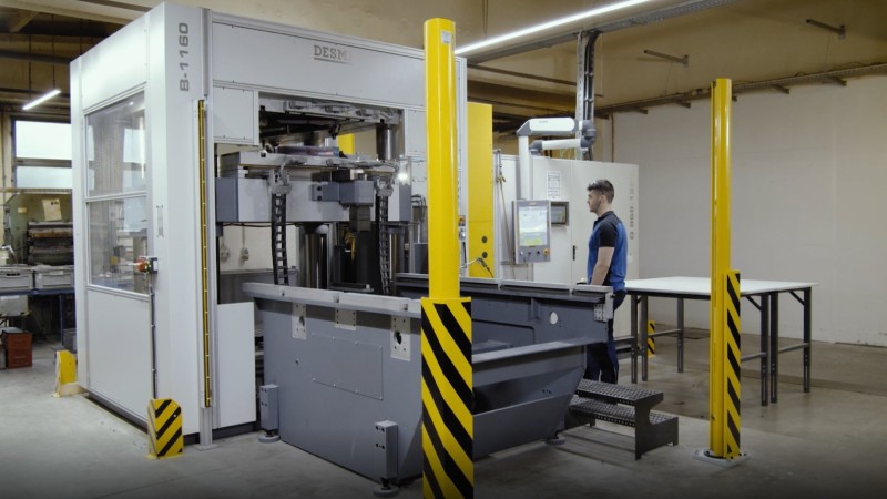 Zertifizierte Gummitechnik von Pressen bis Extrudieren